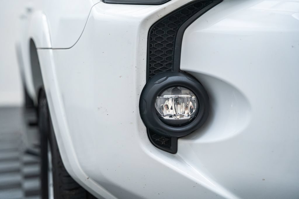 Certified 2022 Toyota 4Runner SR5 Premium w/ Moonroof Package AWD/4WD image 14
