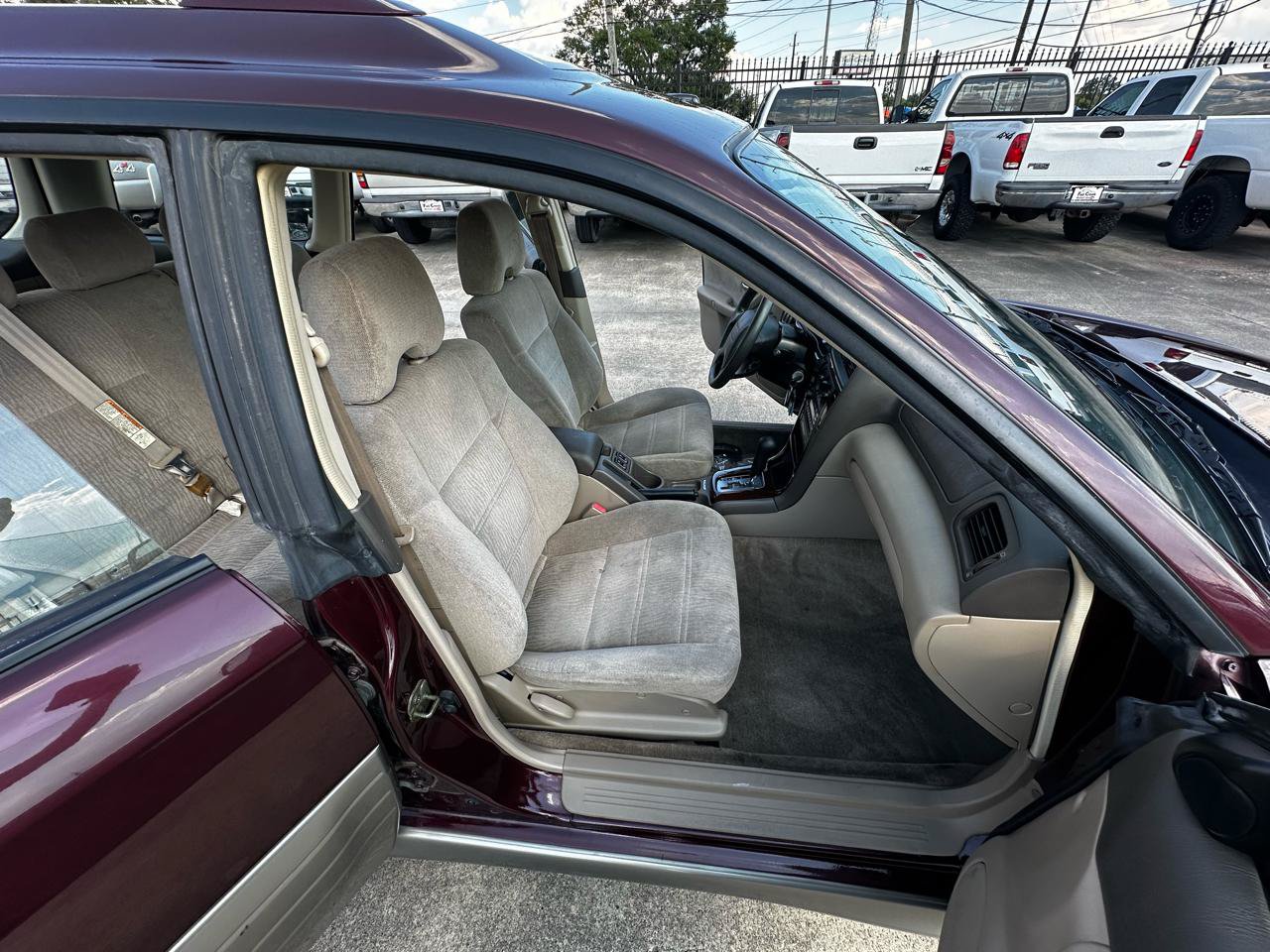 Used 2001 Subaru Outback Wagon AWD/4WD image 23