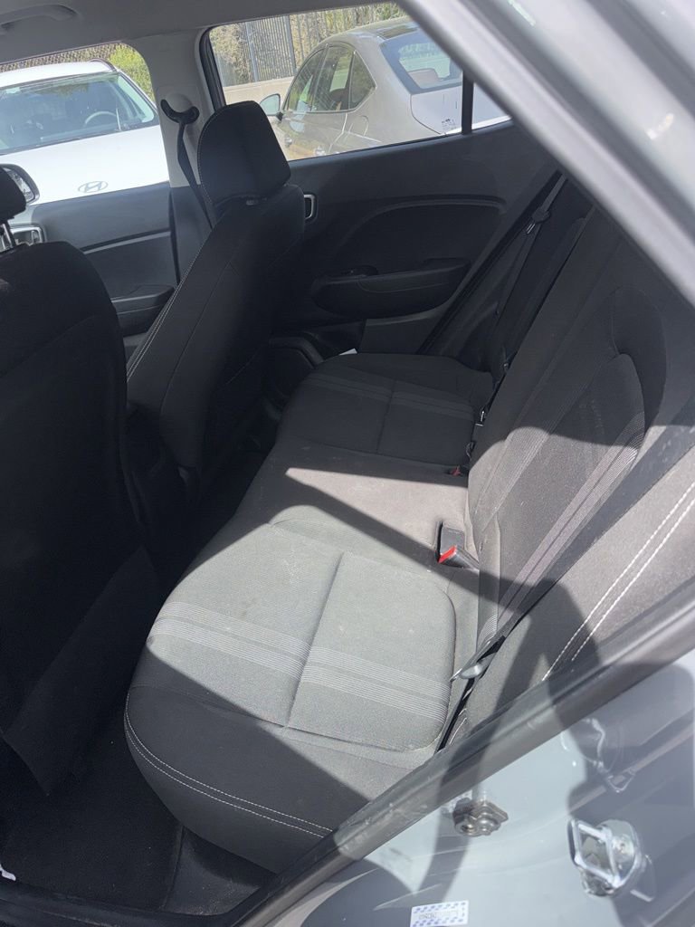 Used 2021 Hyundai Venue SEL w/ Cargo Package image 7