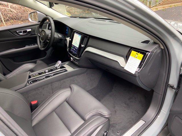 New 2026 Volvo V60 B5 Cross Country Ultra w/ Climate Package AWD/4WD image 17