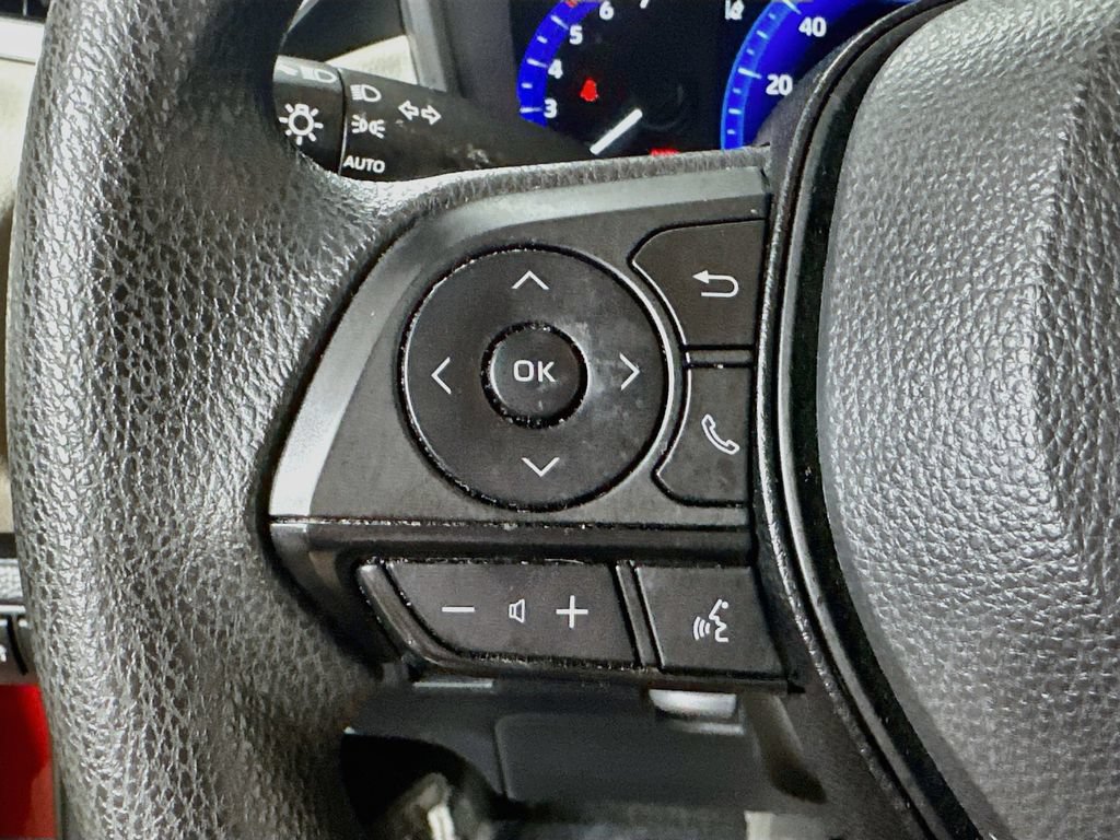 Used 2021 Toyota Corolla LE FWD image 22