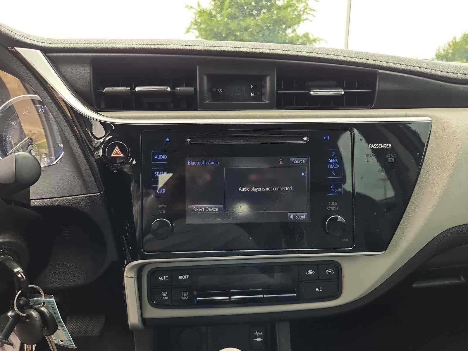 Used 2017 Toyota Corolla LE FWD image 26