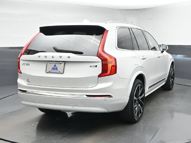 Used 2025 Volvo XC90 B5 Plus w/ Protection Package Premier AWD/4WD image 8