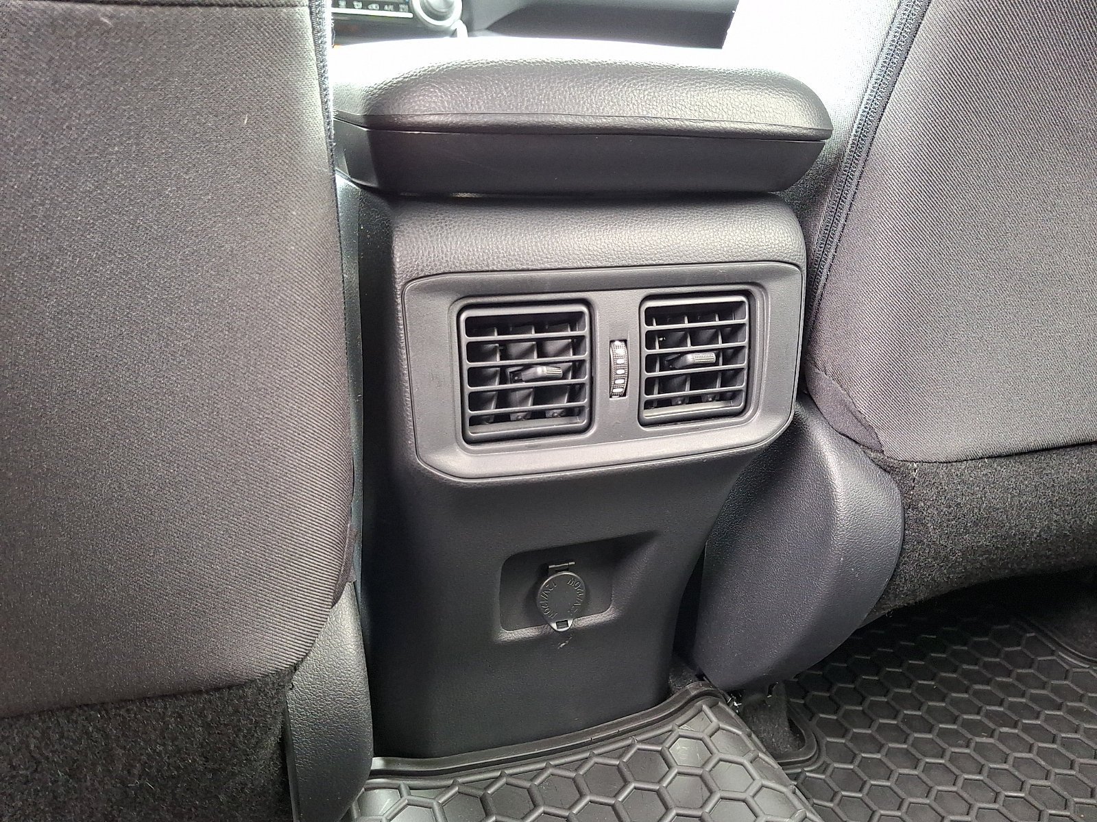 Used 2023 Toyota RAV4 LE AWD/4WD image 12