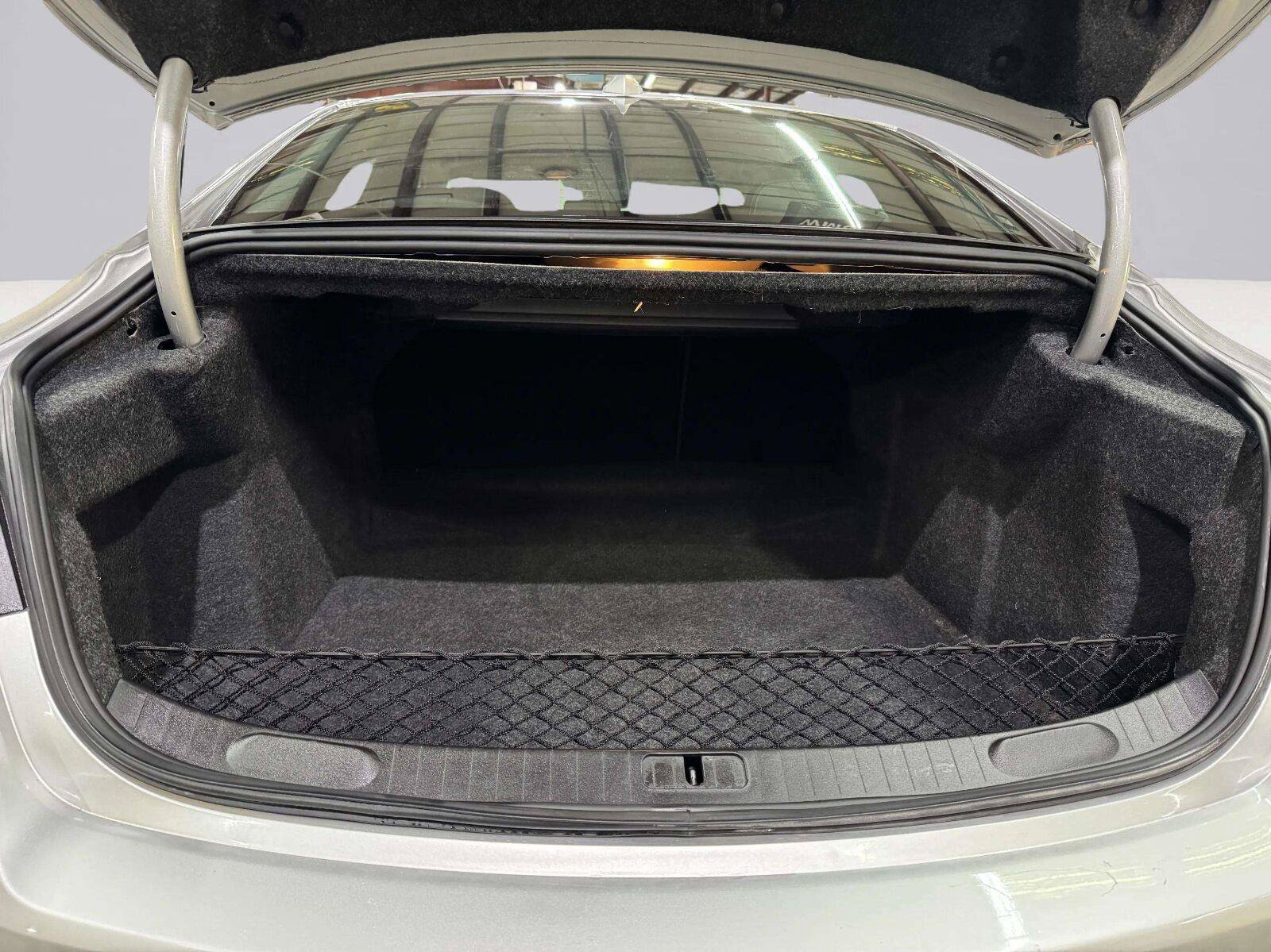 Used 2016 Chevrolet Impala LTZ FWD image 35