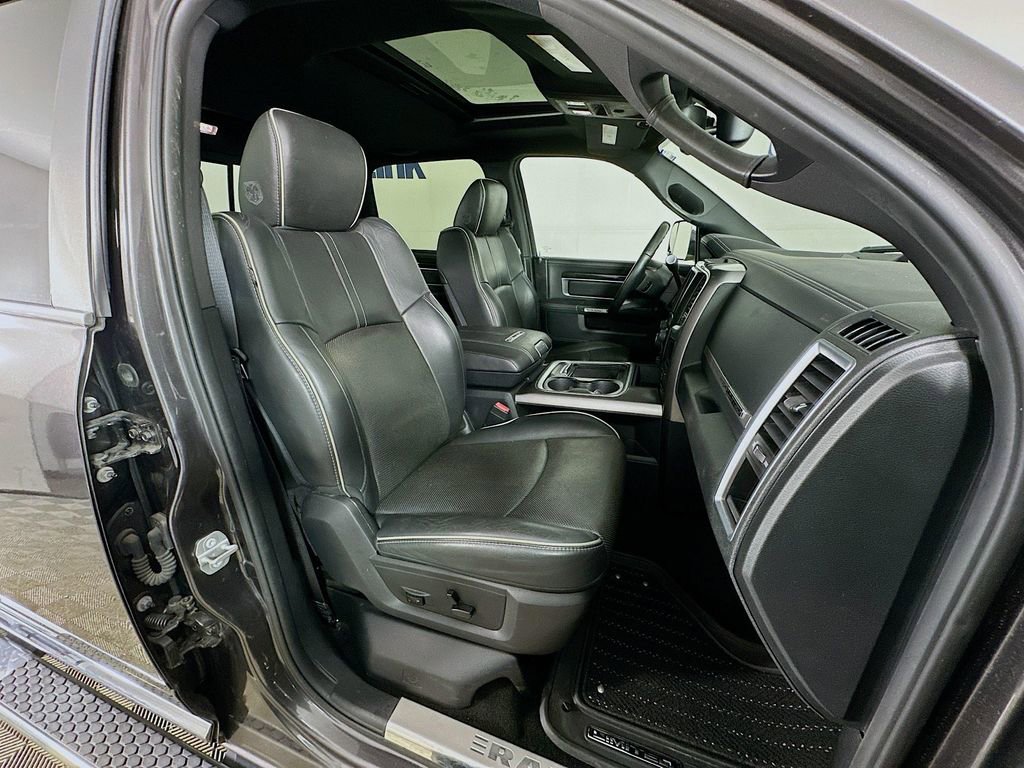 Used 2016 RAM 2500 Limited AWD/4WD image 35