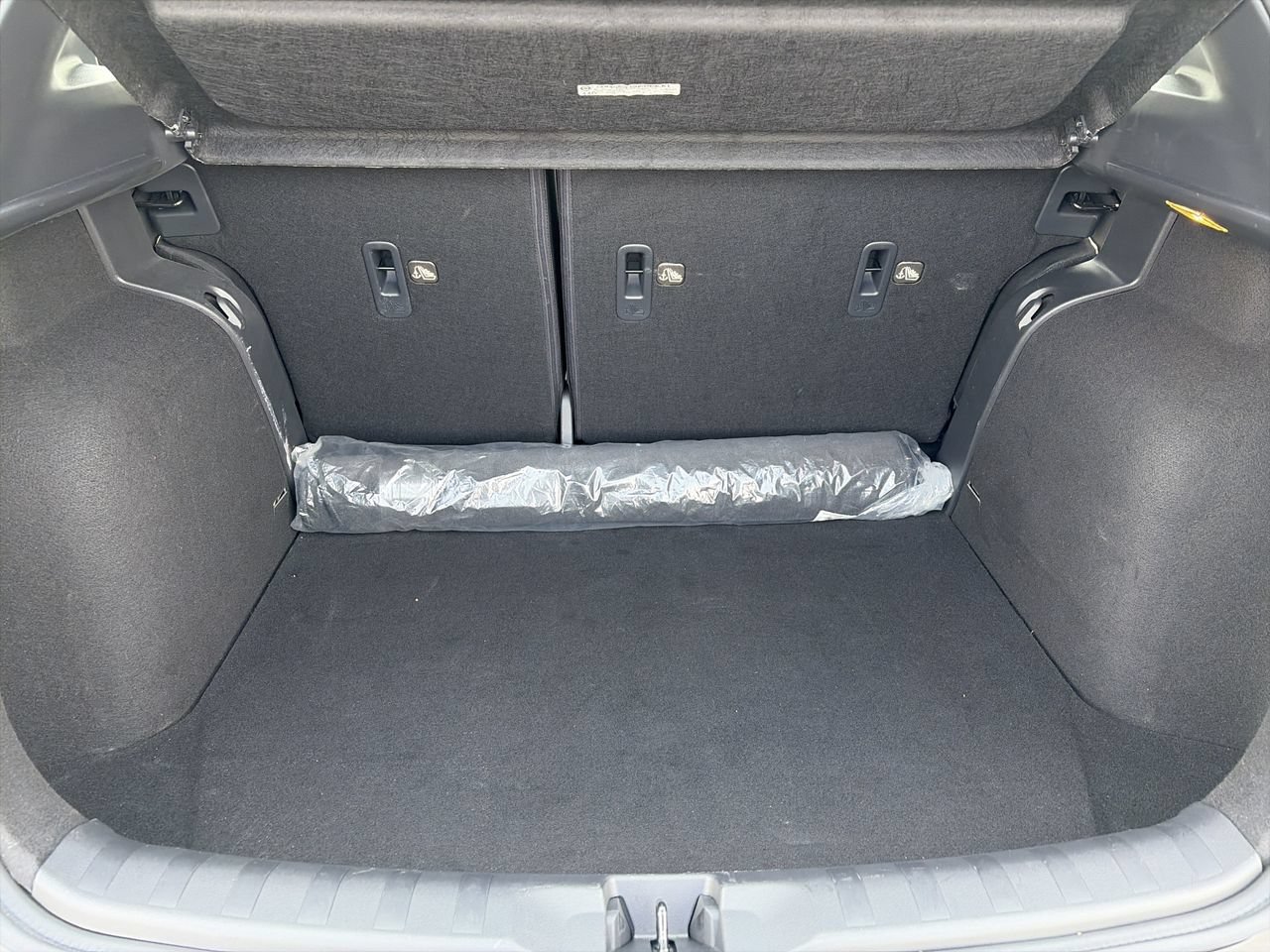 Used 2020 Nissan Kicks SV FWD image 28