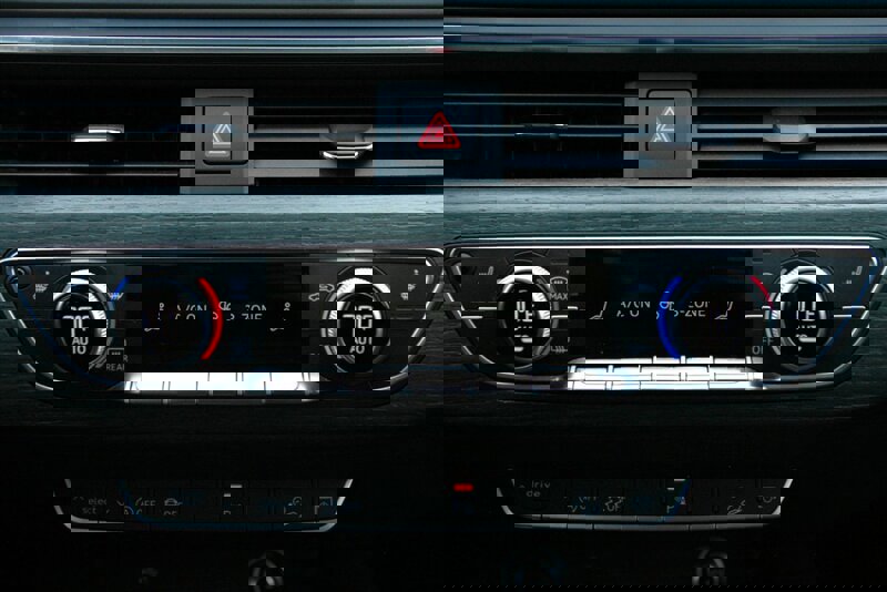 Used 2018 Audi A4 2.0T allroad Premium Plus AWD/4WD image 24