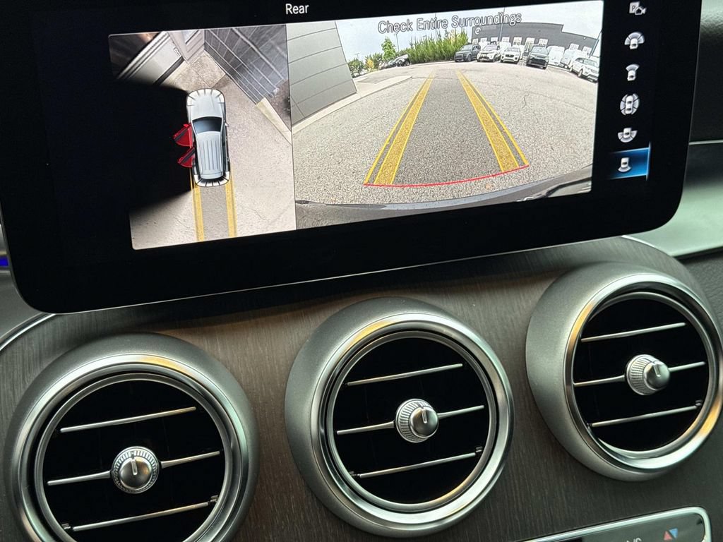 Used 2022 Mercedes-Benz GLC 300 4MATIC image 25