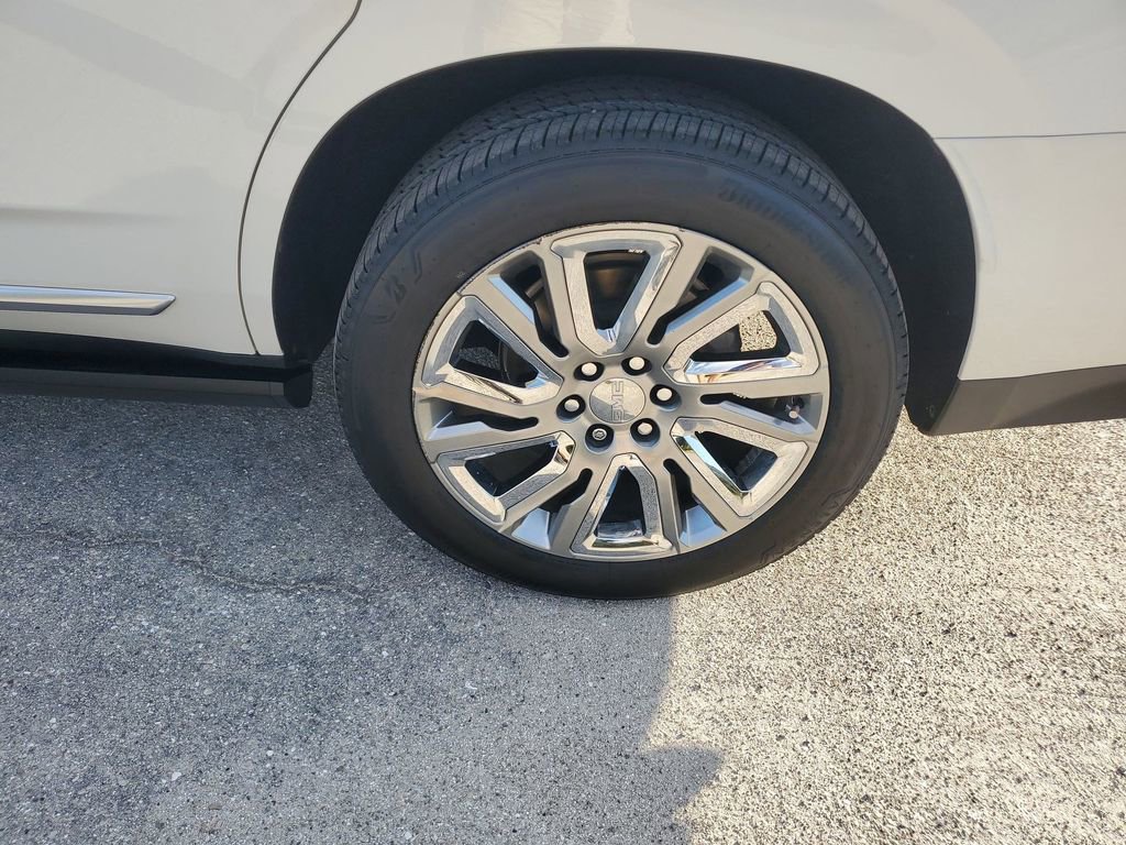 Used 2021 GMC Yukon Denali w/ Denali Ultimate Package image 19