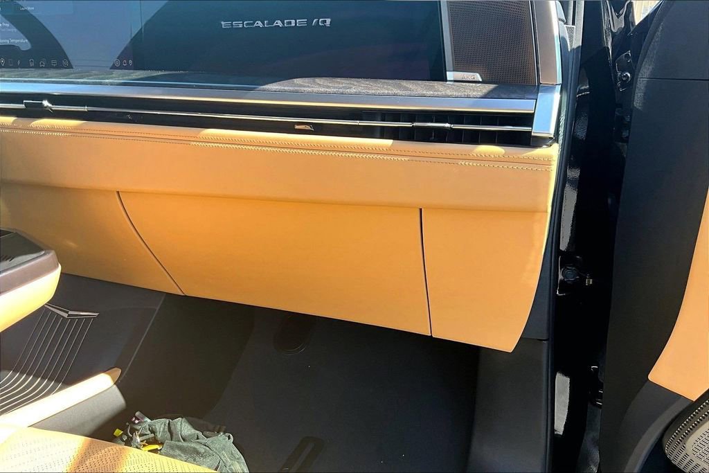 Certified 2025 Cadillac Escalade IQ Luxury 2 image 27