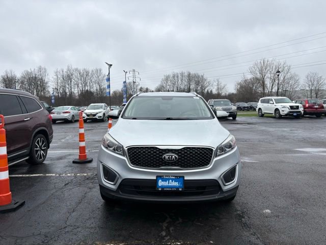 Used 2018 Kia Sorento LX image 2