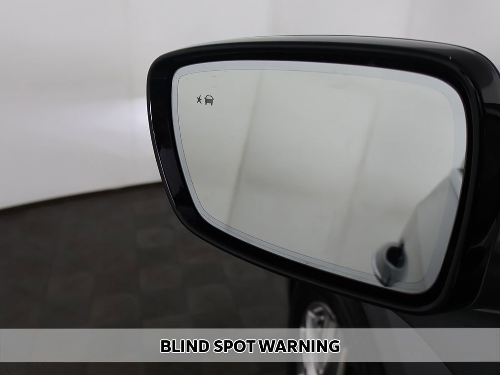 Used 2023 Buick Enclave Essence w/ Experience Buick Package image 5