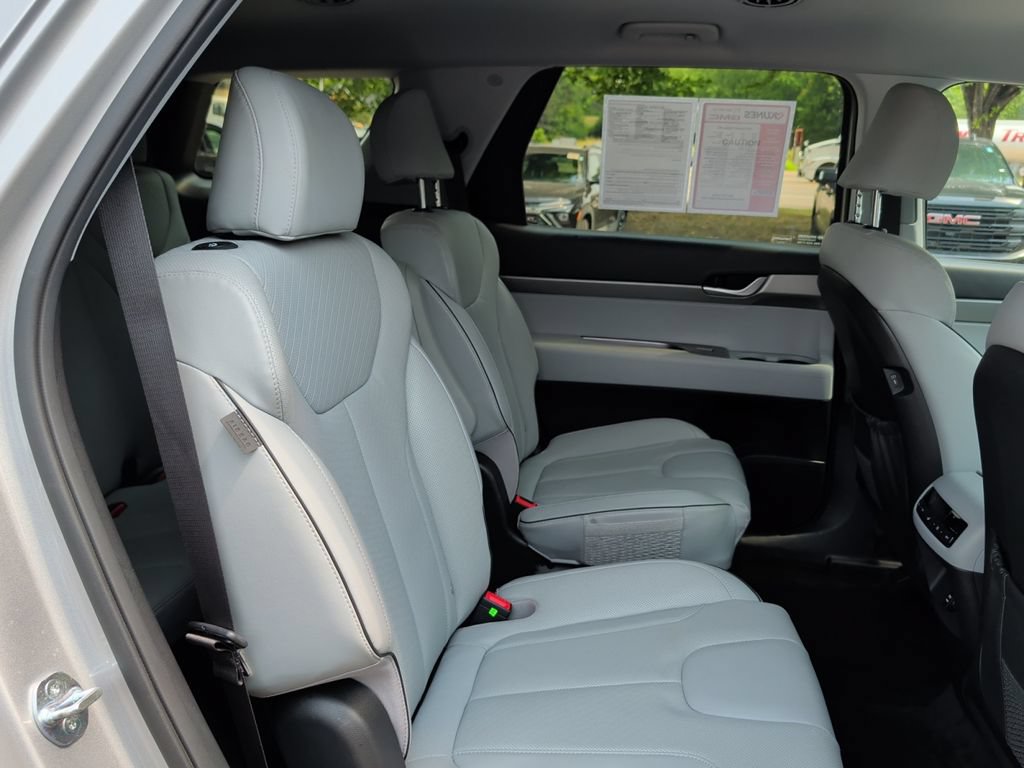 Used 2025 Hyundai Palisade SEL AWD/4WD image 35