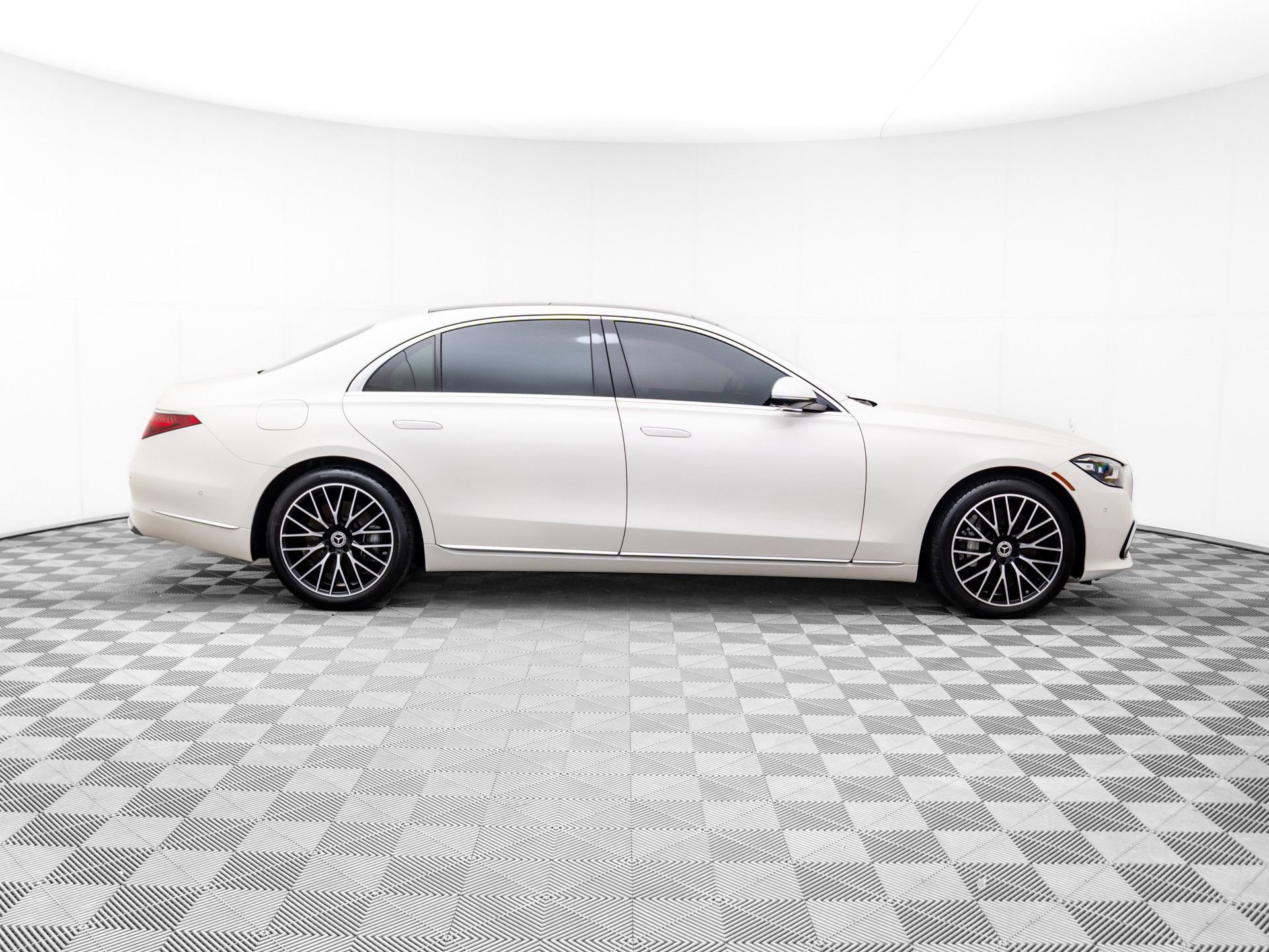 Certified 2023 Mercedes-Benz S 580 4MATIC Sedan image 7