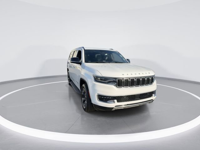 Used 2024 Jeep Wagoneer L Series III w/ Flexible Seating Group AWD/4WD image 2