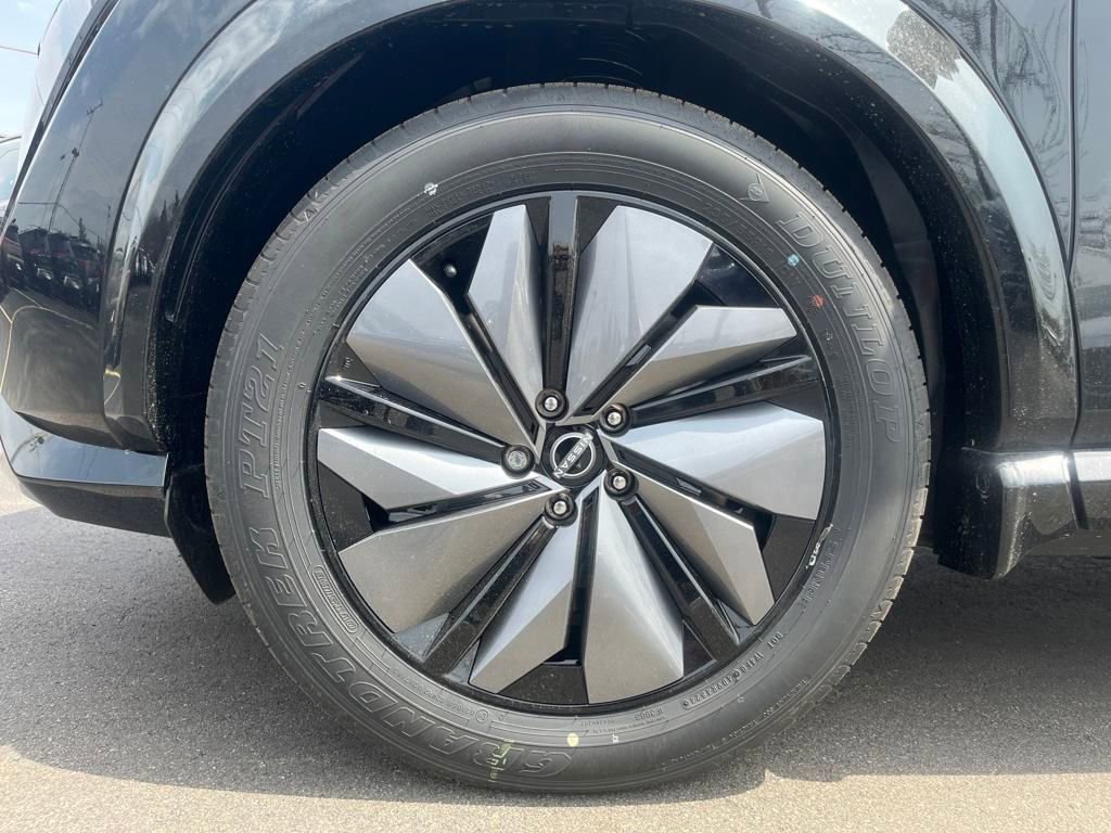 New 2025 Nissan Ariya AWD image 9