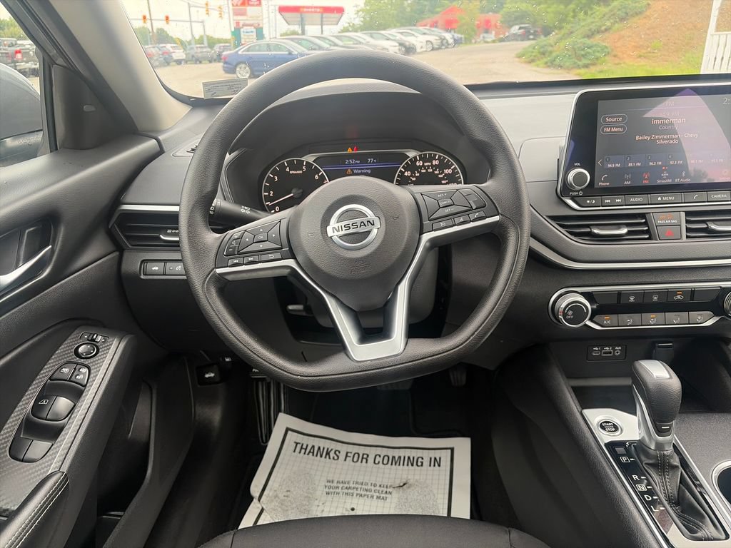 Used 2022 Nissan Altima 2.5 SV FWD image 14