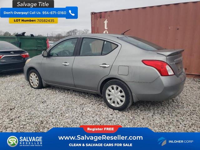 Used 2013 Nissan Versa SV image 2
