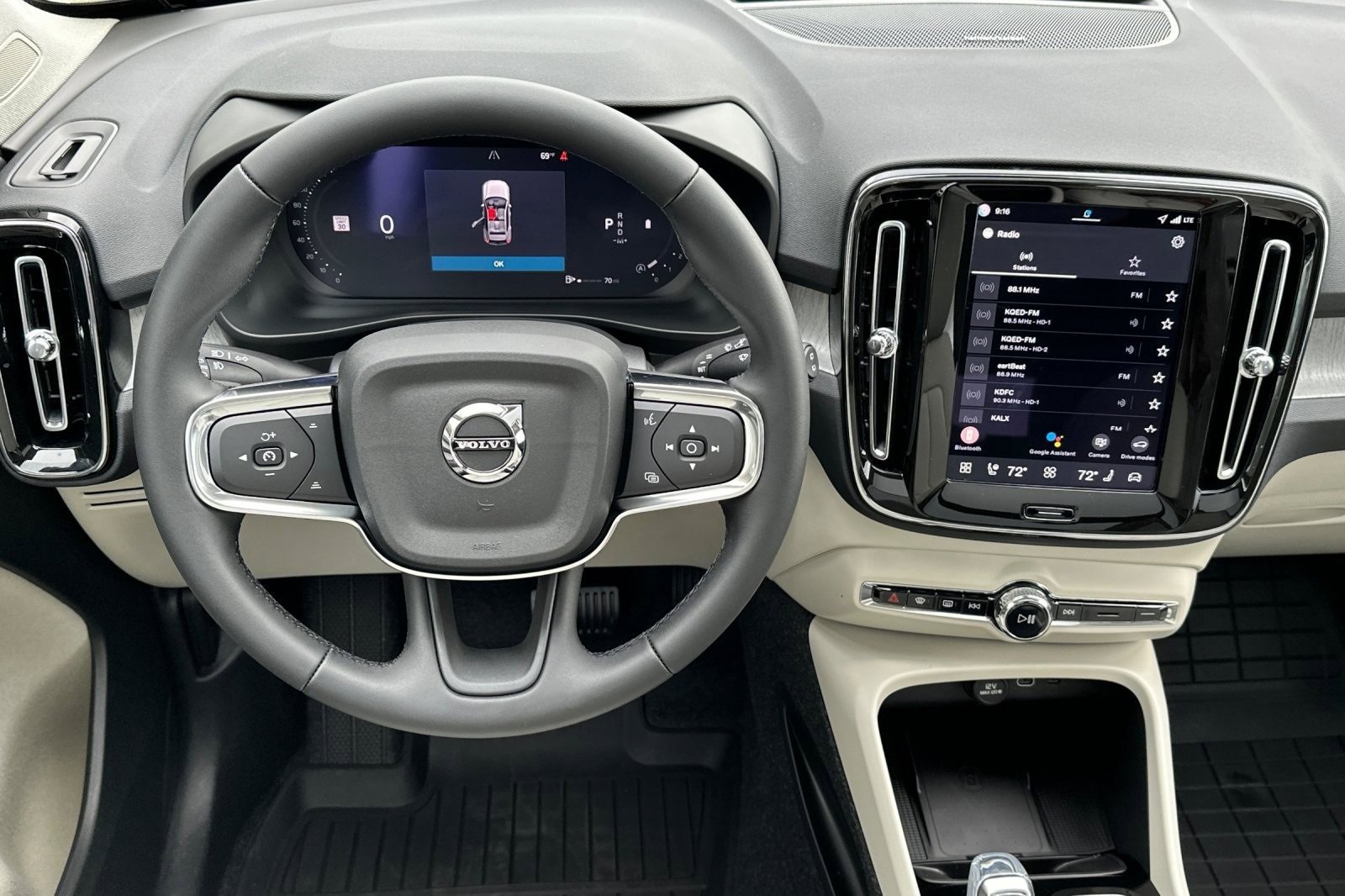 New 2026 Volvo XC40 B5 Ultra w/ Climate Package image 16