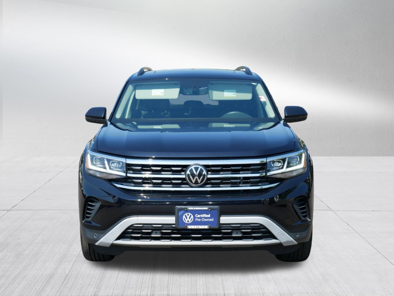 Certified 2023 Volkswagen Atlas SE w/ Panoramic Sunroof Package AWD/4WD image 2