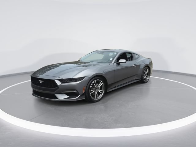 Used 2025 Ford Mustang Coupe RWD image 5