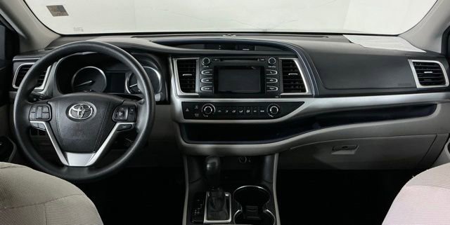 Used 2015 Toyota Highlander LE FWD image 23