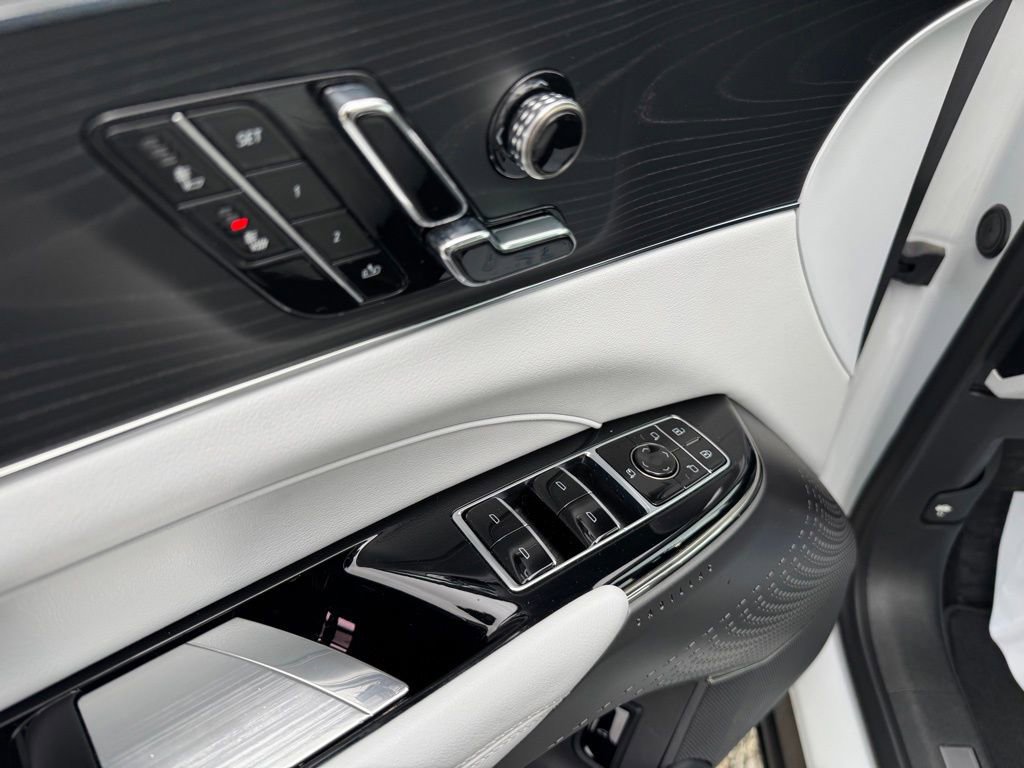 Certified 2024 Cadillac Lyriq Sport image 26