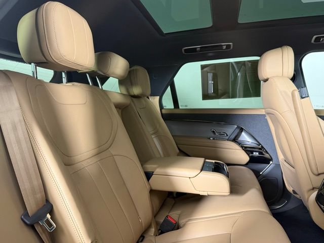 Used 2025 Land Rover Range Rover Sport SE AWD/4WD image 29