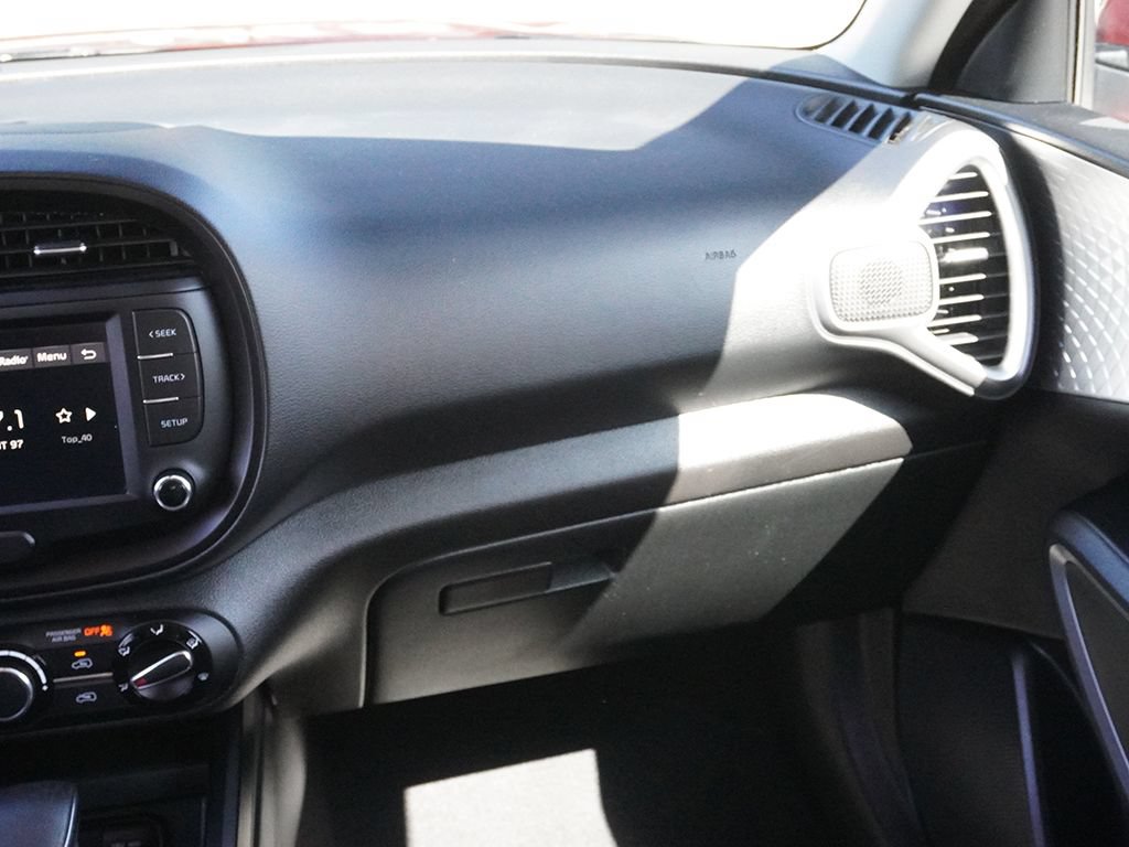 Used 2025 Kia Soul LX w/ LX Technology Package FWD image 33