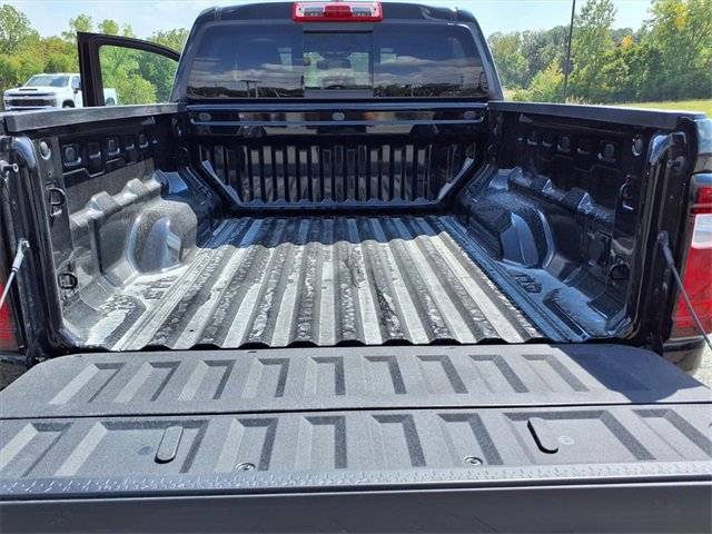 New 2026 GMC Canyon Elevation w/ Convenience Package image 30