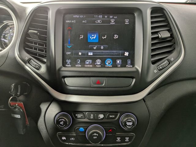 Used 2017 Jeep Cherokee Trailhawk w/ Cold Weather Group image 21