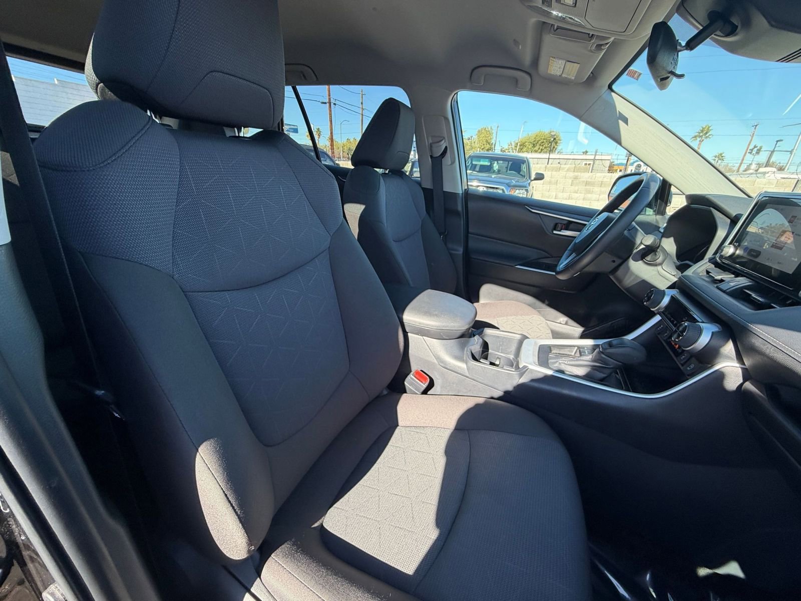 Used 2025 Toyota RAV4 XLE image 35