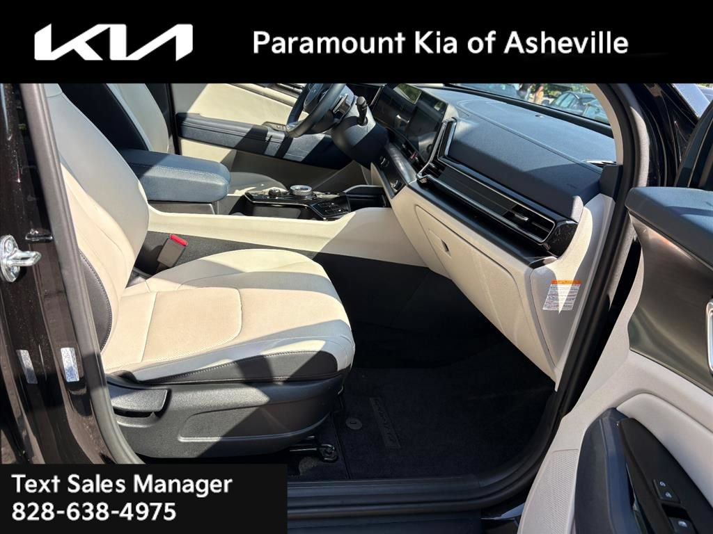Certified 2025 Kia Sportage EX AWD/4WD image 19