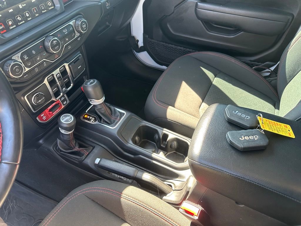 Used 2022 Jeep Wrangler Unlimited Rubicon w/ Cold Weather Group image 18