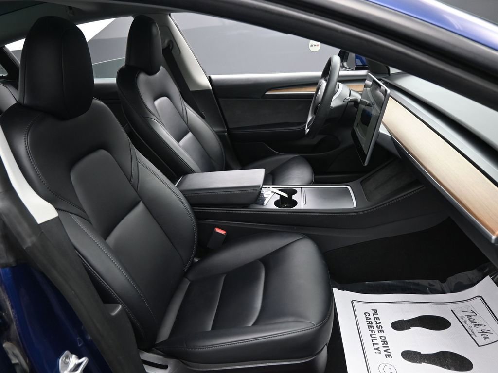 Used 2023 Tesla Model 3 Standard Range image 32