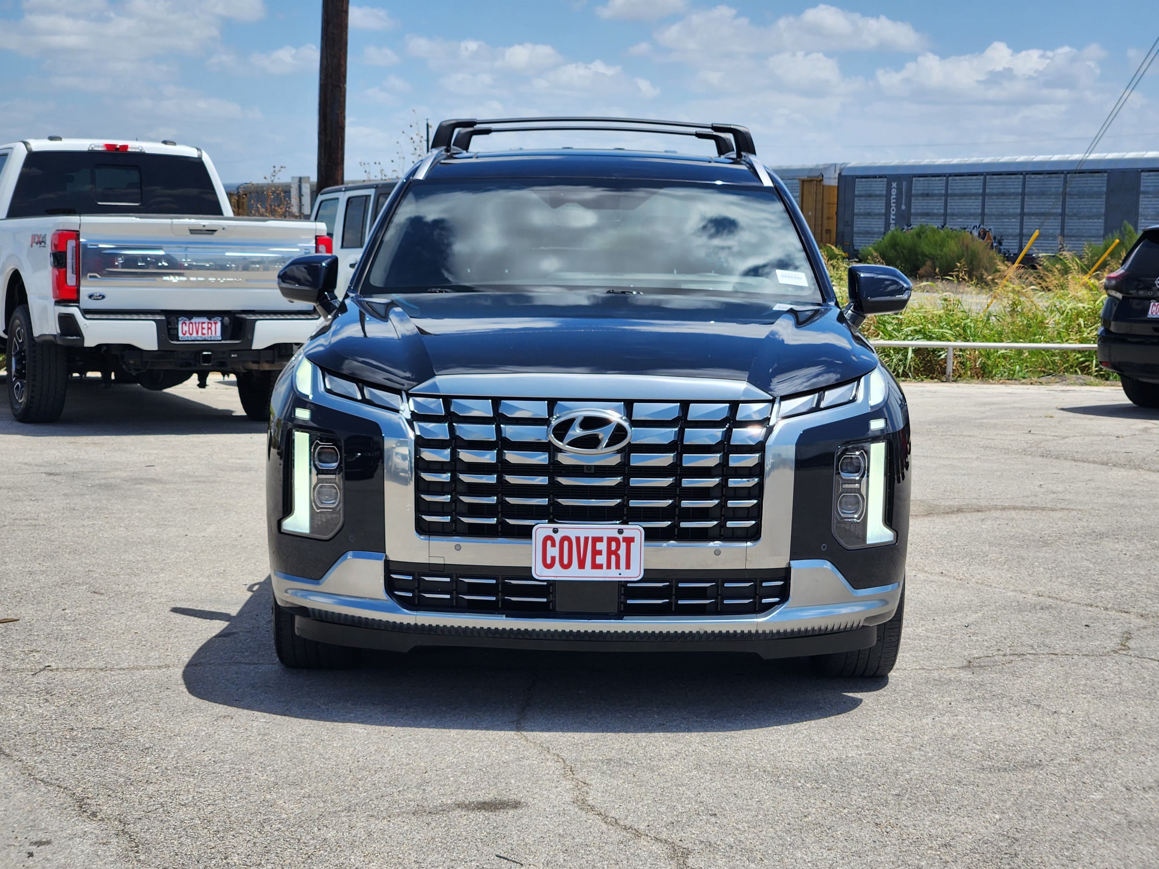 Used 2023 Hyundai Palisade Calligraphy AWD/4WD image 2