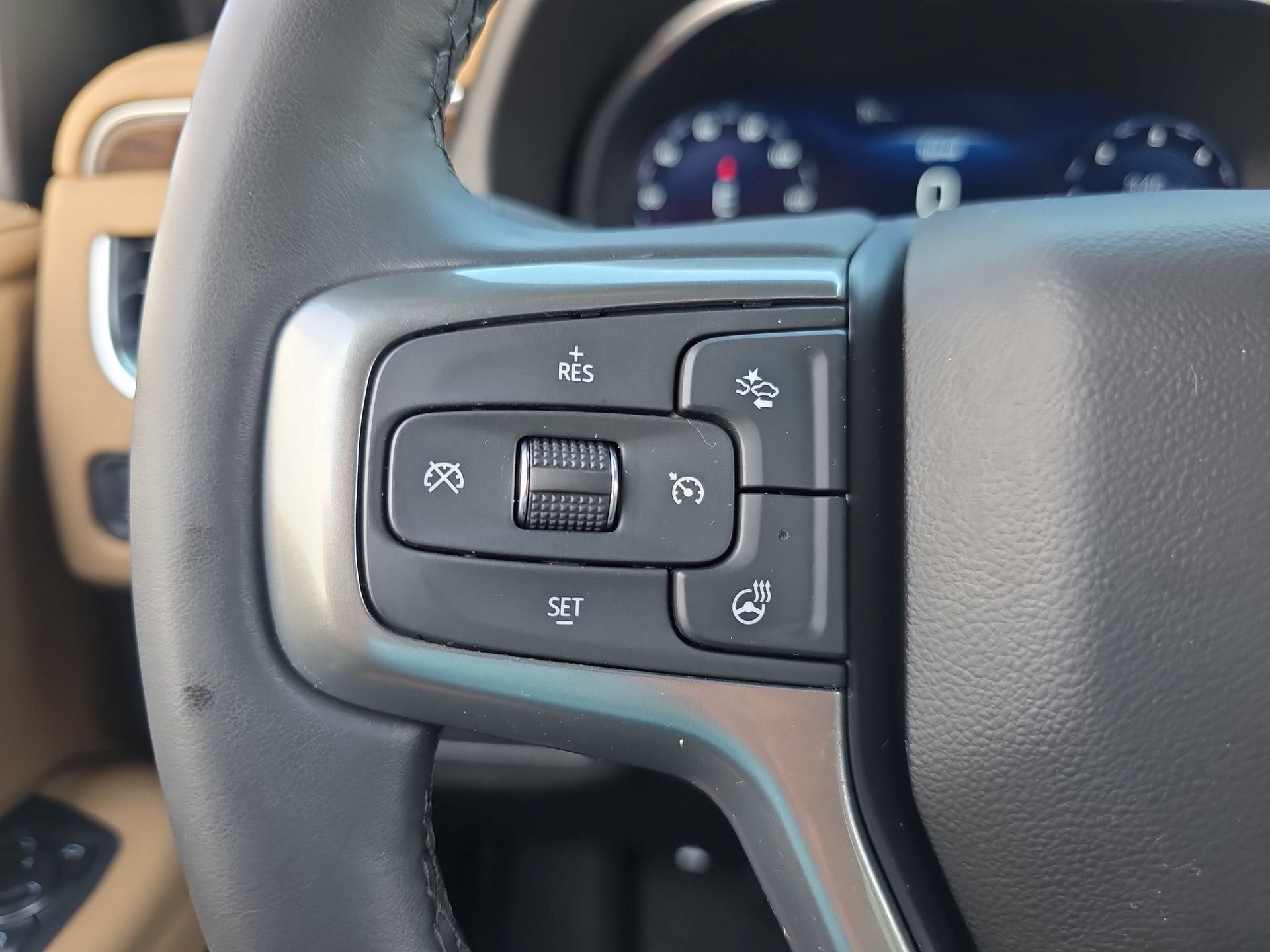 Used 2024 Chevrolet Tahoe Premier RWD image 20