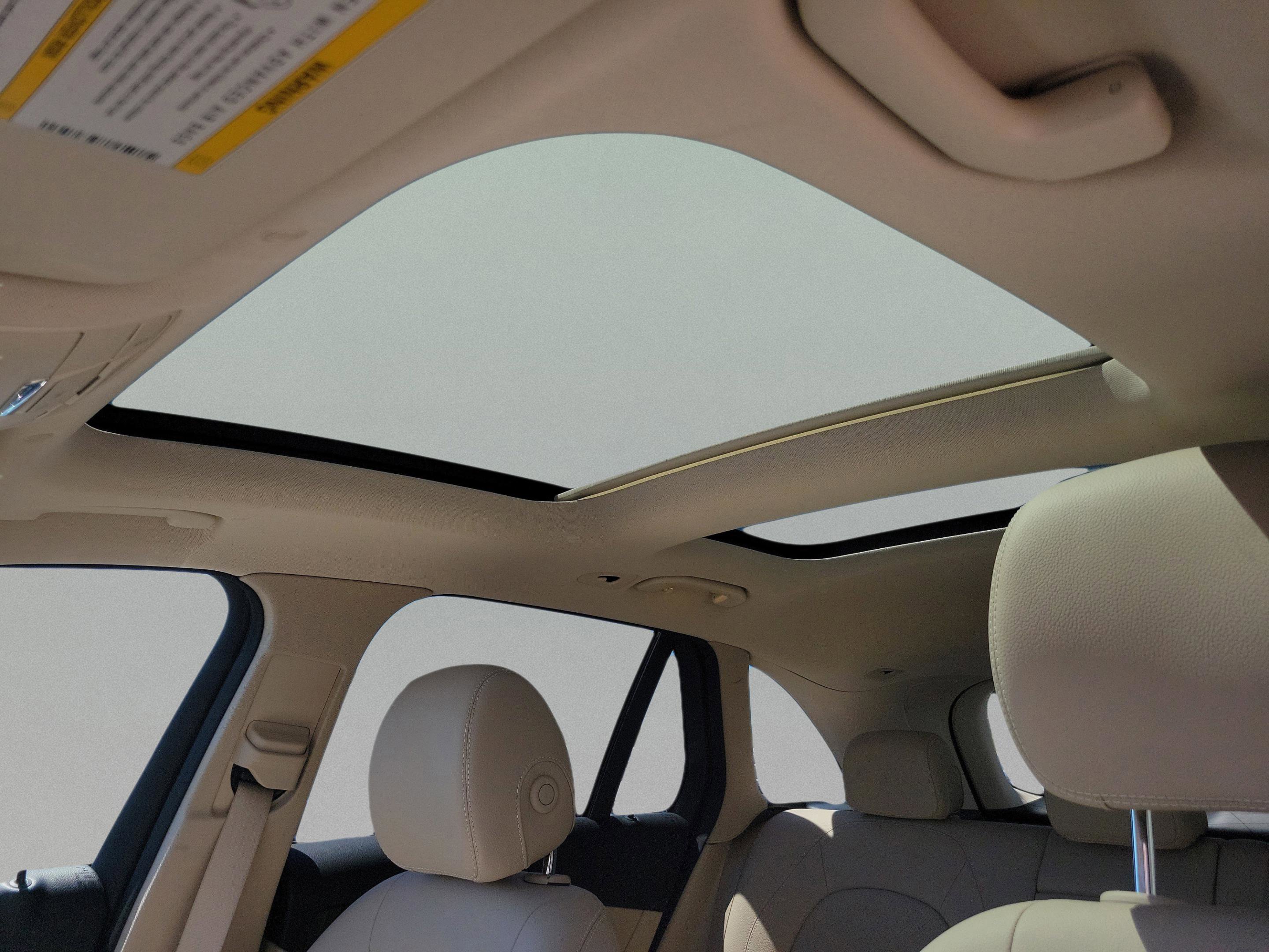 Certified 2022 Mercedes-Benz GLC 300 image 32