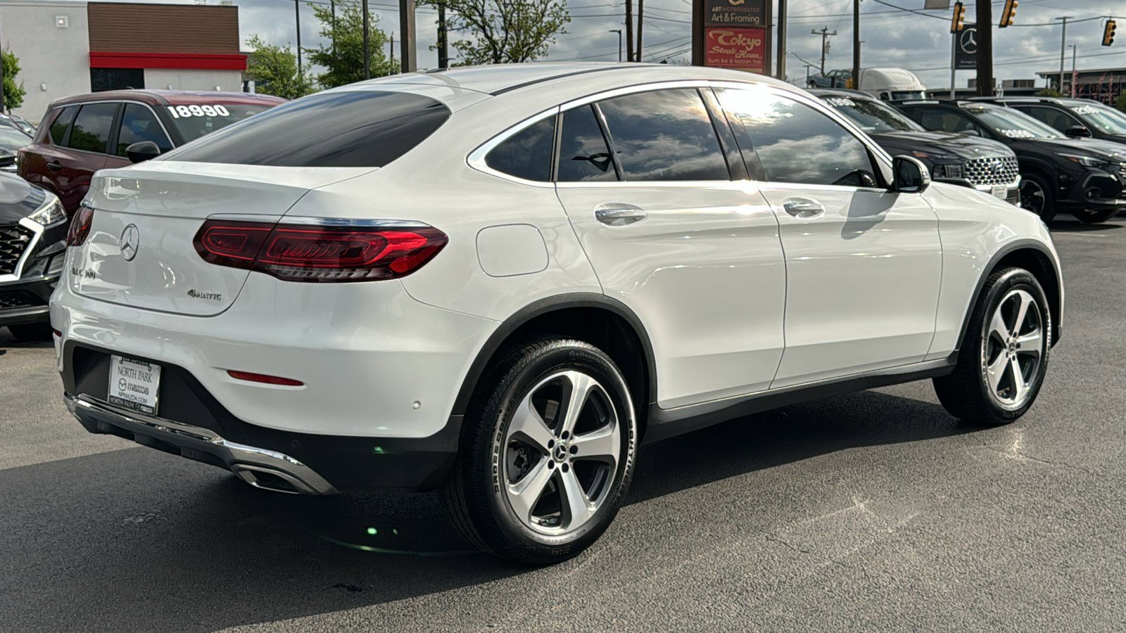 Used 2023 Mercedes-Benz GLC 300 4MATIC Coupe image 8