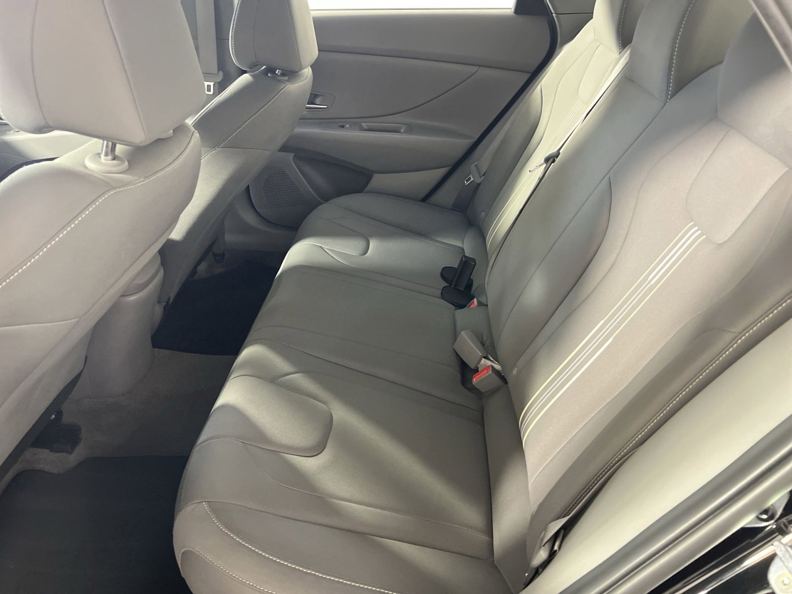 Used 2023 Hyundai Elantra Blue w/ Preferred Accessory Package image 25