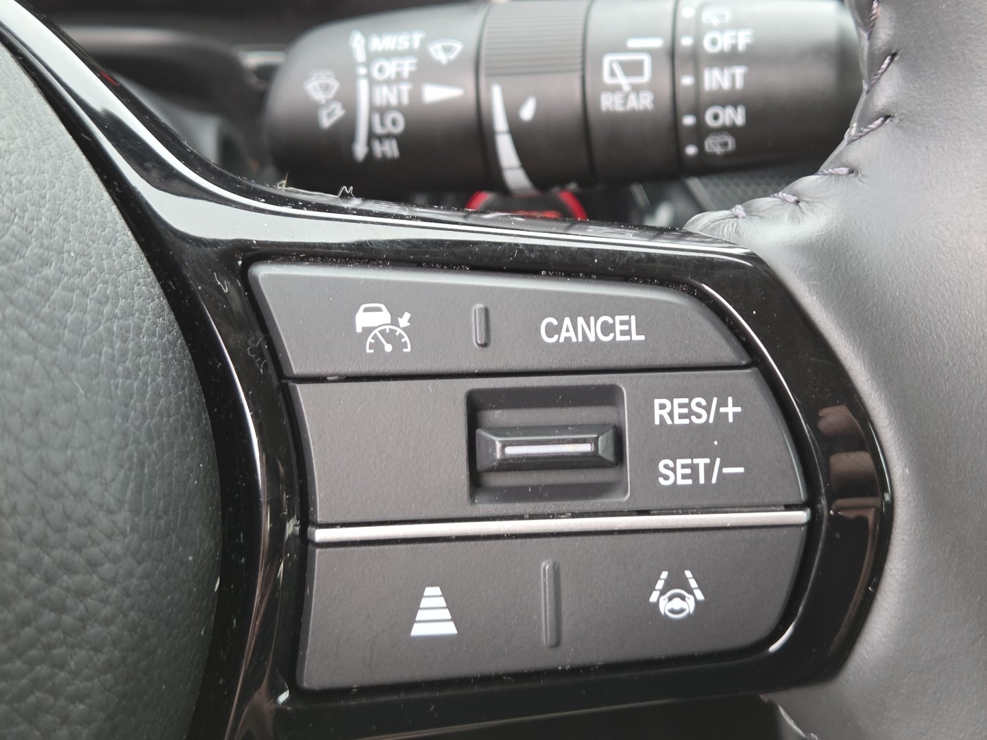 Used 2024 Honda CR-V EX-L image 10