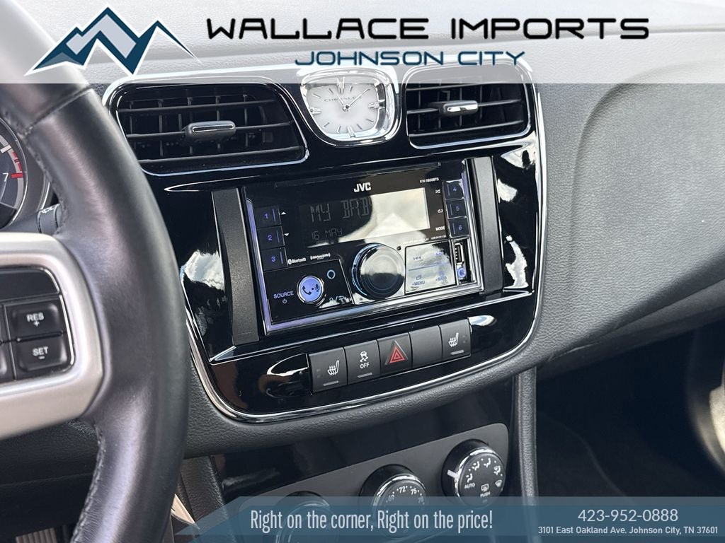 Used 2014 Chrysler 200 Limited FWD image 20