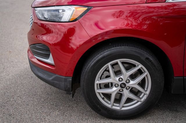 Used 2024 Ford Edge SEL AWD/4WD image 9