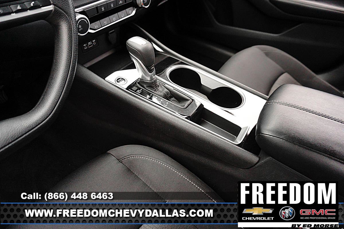 Used 2024 Nissan Altima 2.5 SV FWD image 30