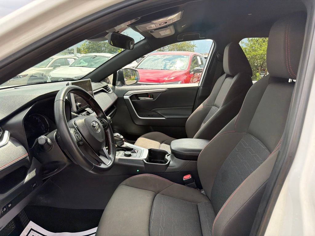 Used 2025 Toyota RAV4 SE AWD/4WD image 23