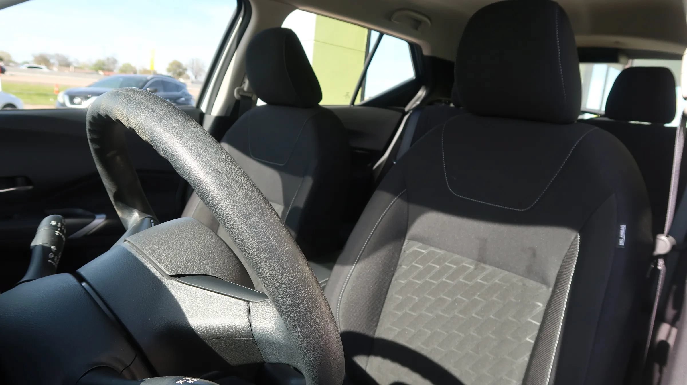 Used 2023 Nissan Kicks SV FWD image 18