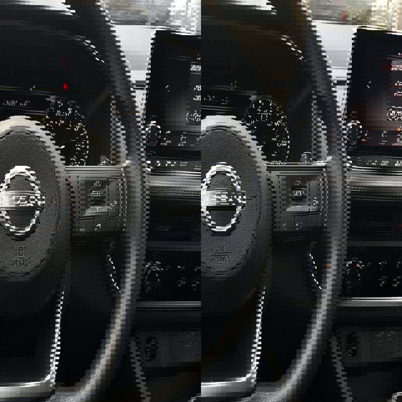 Used 2024 Nissan Rogue S image 14