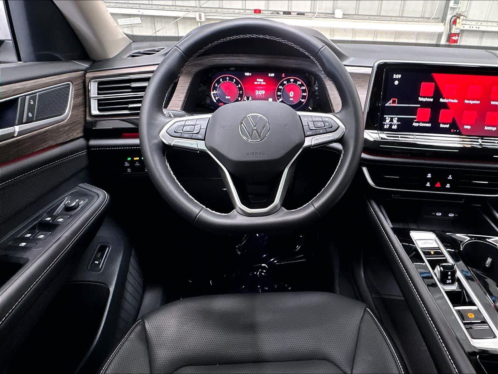 Certified 2026 Volkswagen Atlas SEL AWD/4WD image 11