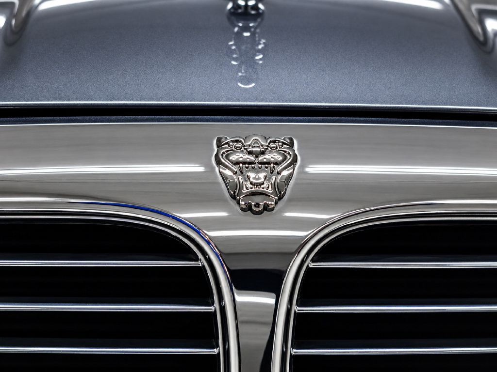 Used 2004 Jaguar XJ8 RWD image 12